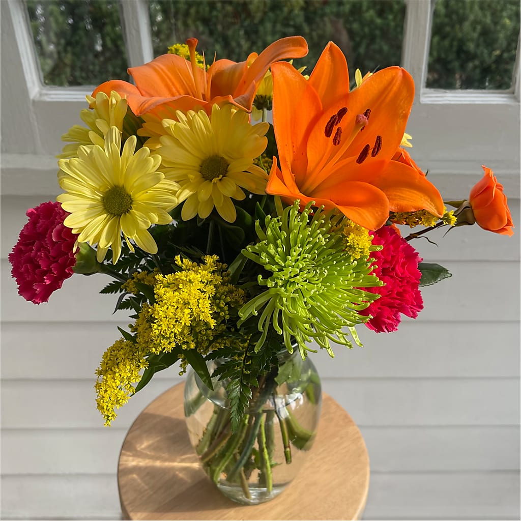 Bold & Bright – A Florist Original – MC MAHON'S HOUSE OF FLOWERS INC, Kingston ON