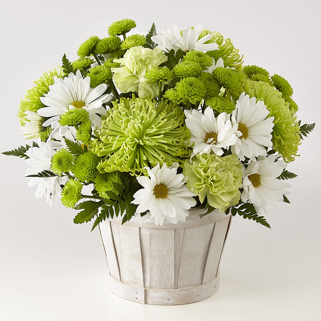 Lucky Charm Basket (Standard) – MC MAHON'S HOUSE OF FLOWERS INC, Kingston ON