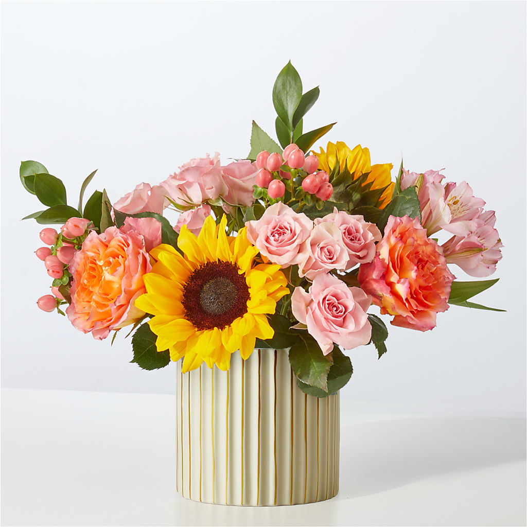 Sun's Out Bouquet – MC MAHON'S HOUSE OF FLOWERS INC, Kingston ON