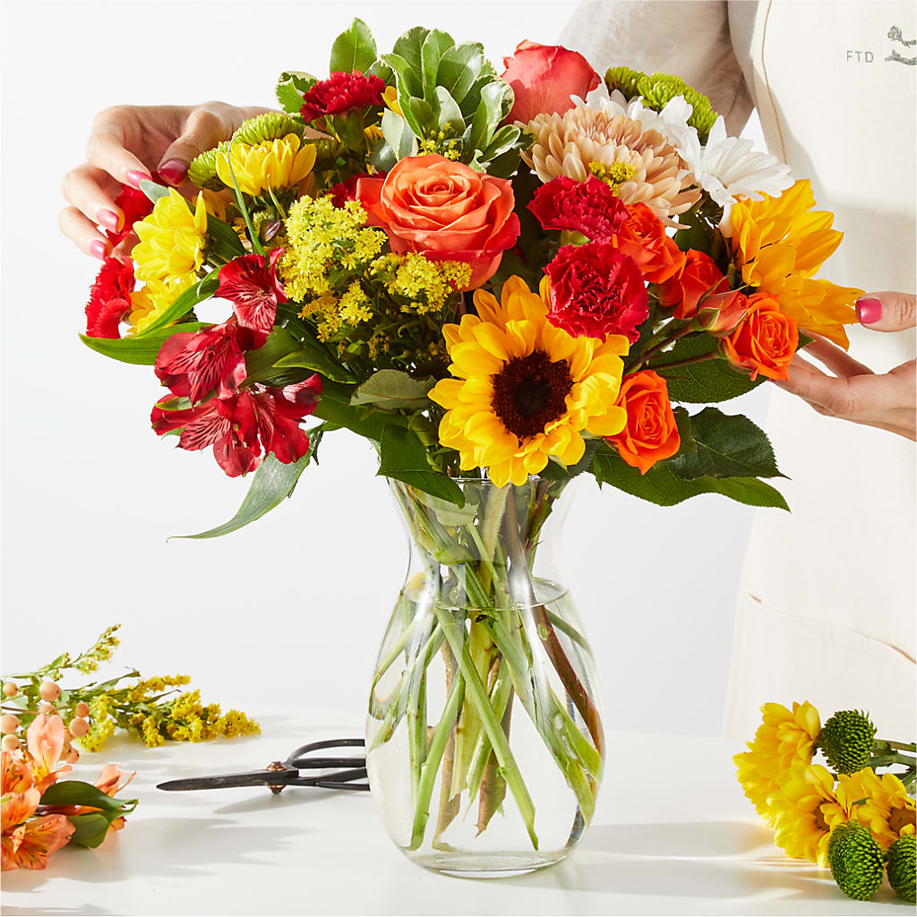 Fall Delight – A Florist Original – MC MAHON'S HOUSE OF FLOWERS INC, Kingston ON