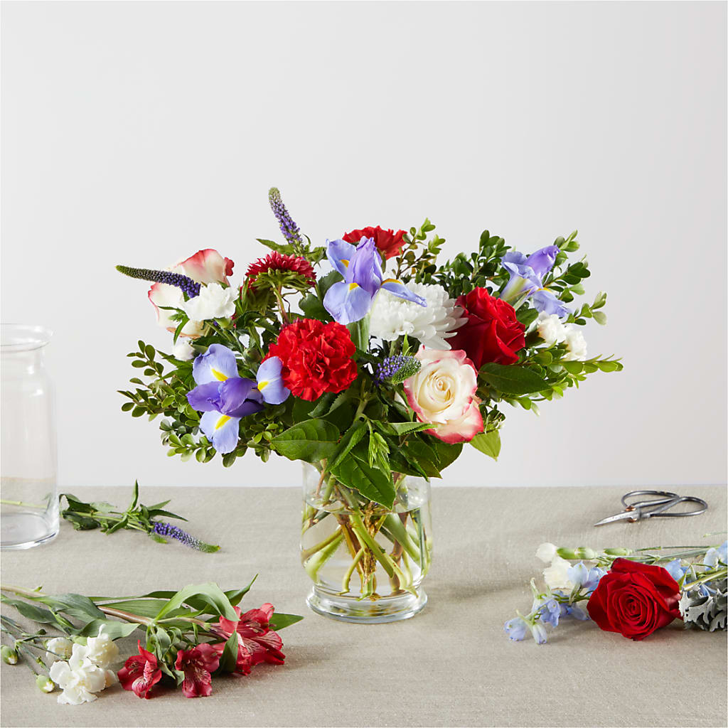 Star Spangled - A Florist Original – MC MAHON'S HOUSE OF FLOWERS INC, Kingston ON
