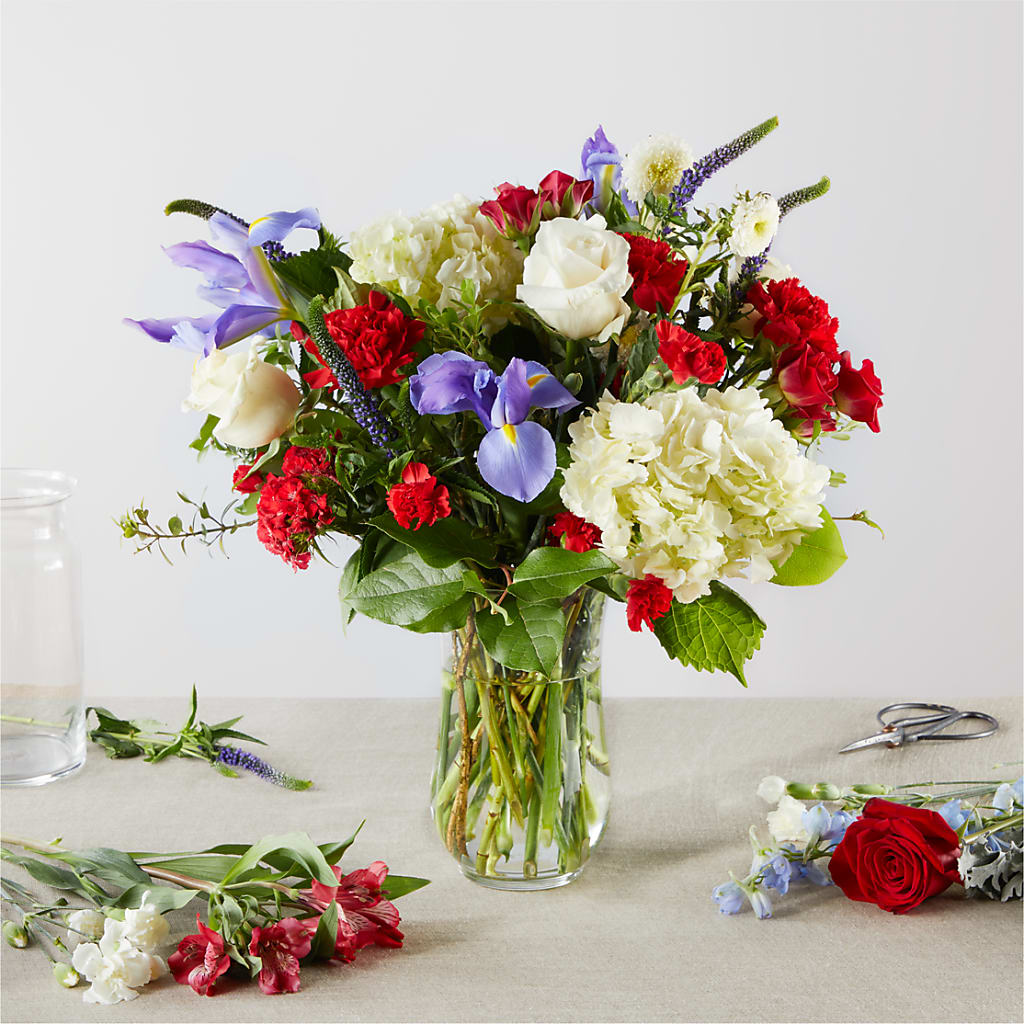 Star Spangled - A Florist Original – MC MAHON'S HOUSE OF FLOWERS INC, Kingston ON