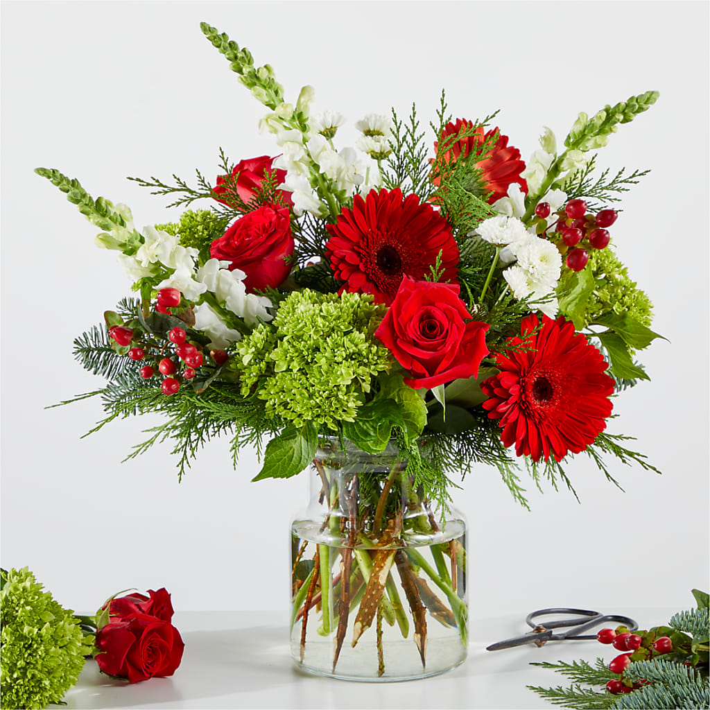 Merry Moment Bouquet – A Florist Original – MC MAHON'S HOUSE OF FLOWERS INC, Kingston ON