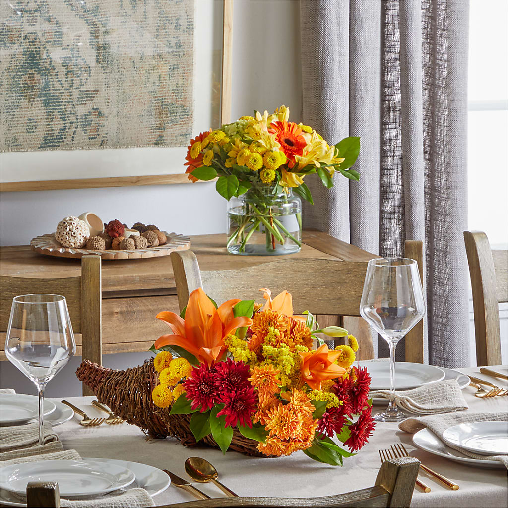 Blooming and Blessed Bundle – MC MAHON'S HOUSE OF FLOWERS INC, Kingston ON
