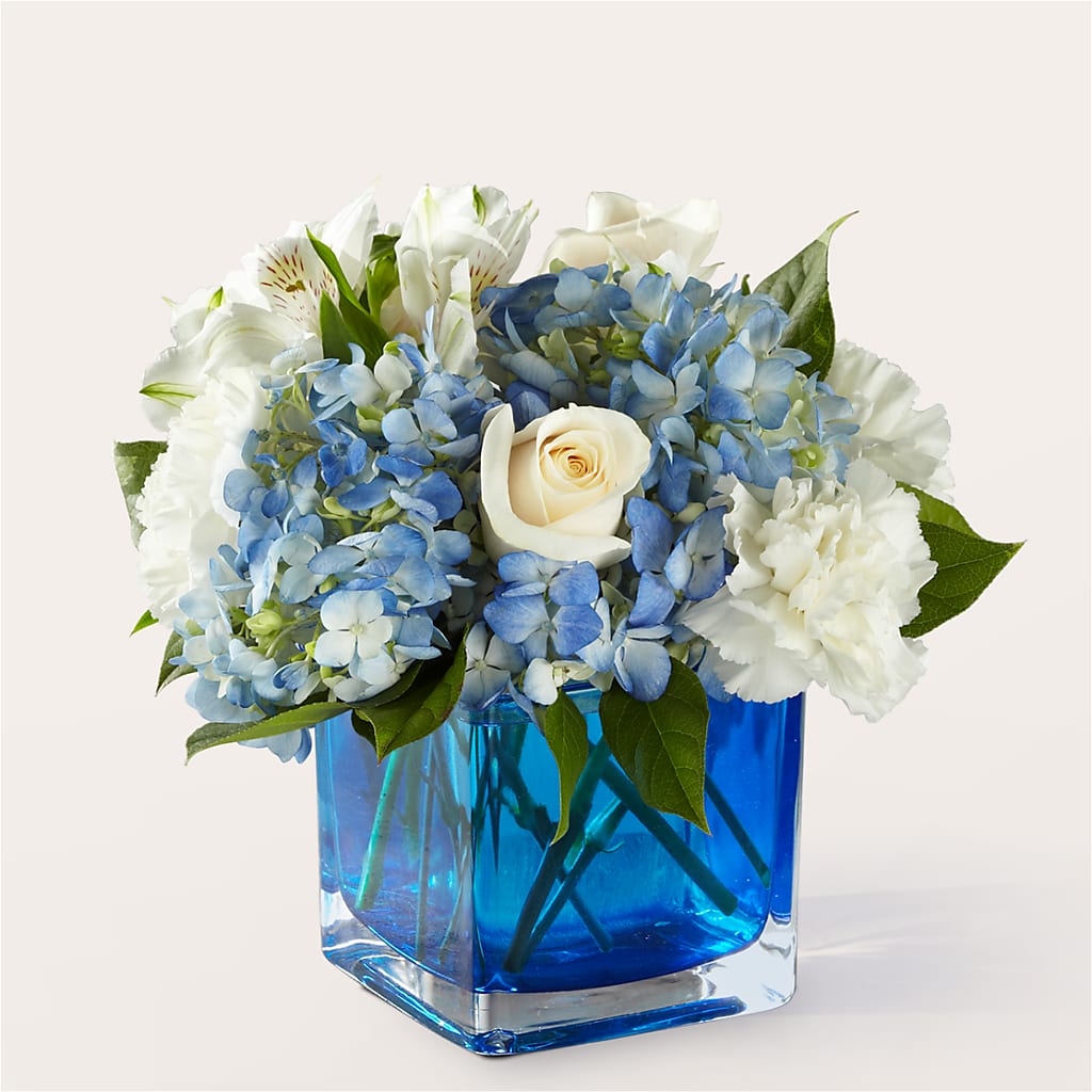 Soothing Waters Bouquet – MC MAHON'S HOUSE OF FLOWERS INC, Kingston ON