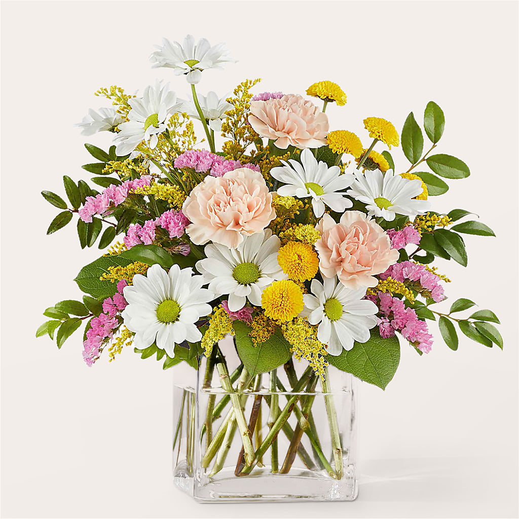 Country Cottage Bouquet – MC MAHON'S HOUSE OF FLOWERS INC, Kingston ON