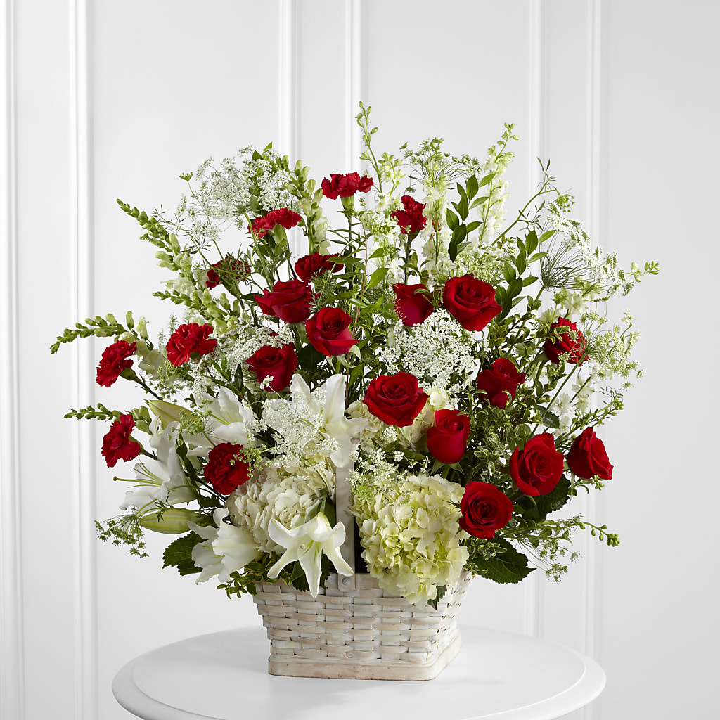 In Loving Memory Arrangement – MC MAHON'S HOUSE OF FLOWERS INC, Kingston ON