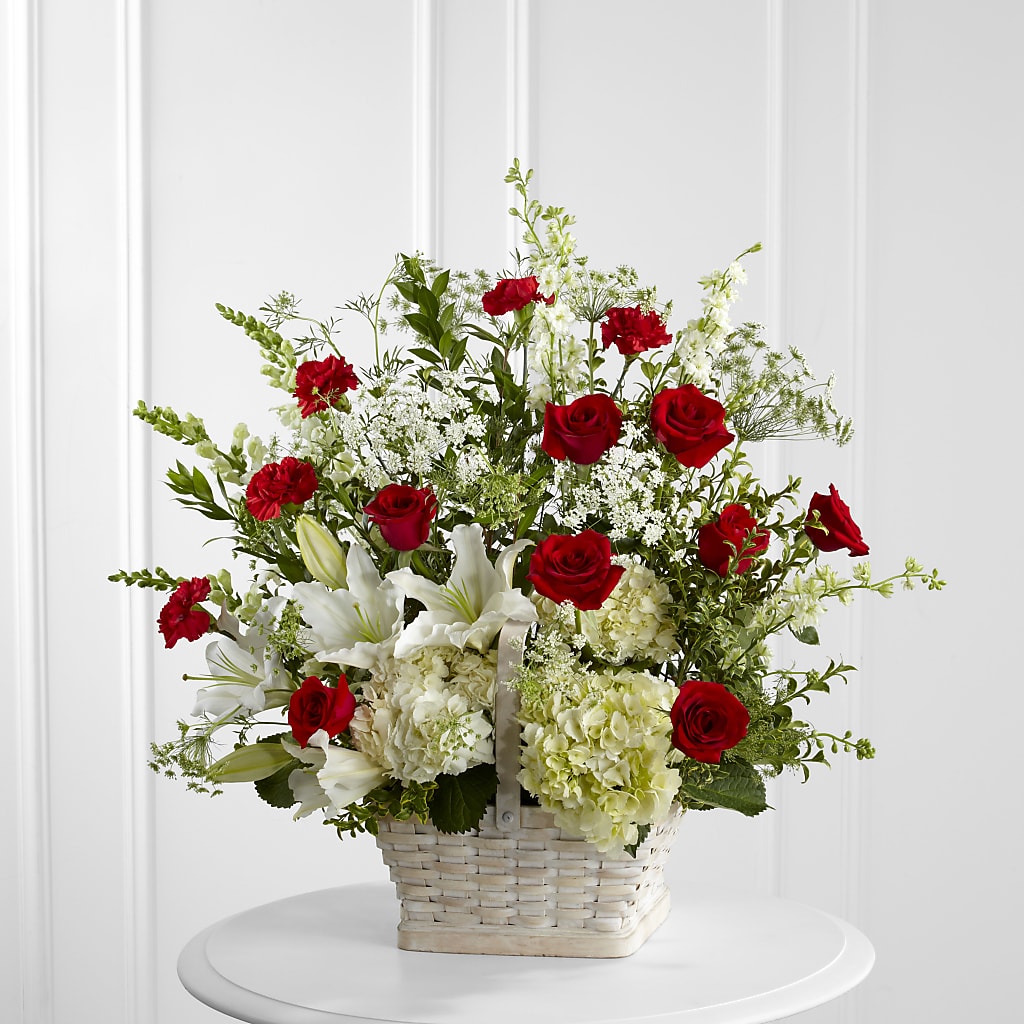In Loving Memory Arrangement – MC MAHON'S HOUSE OF FLOWERS INC, Kingston ON