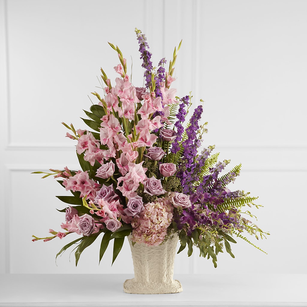 Flowing Garden Arrangement – MC MAHON'S HOUSE OF FLOWERS INC, Kingston ON