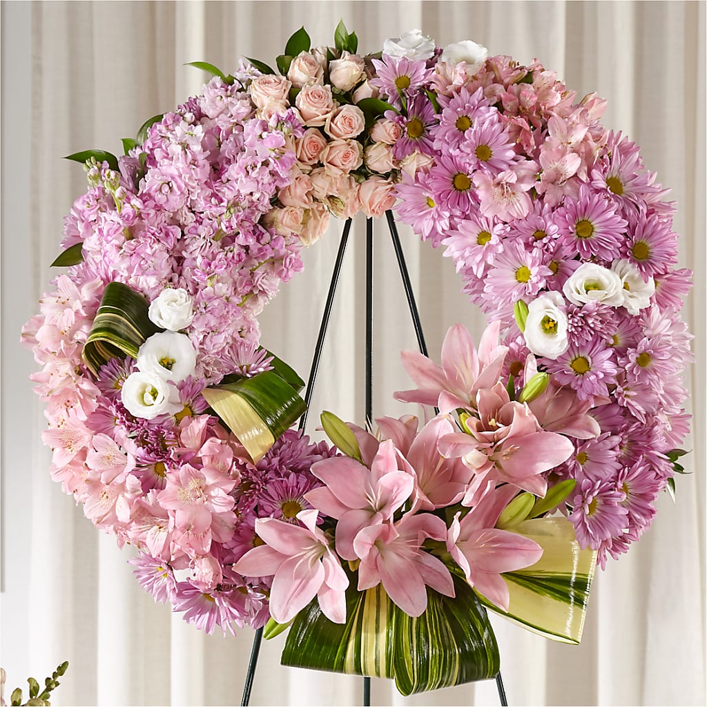 Gift of Warmth Wreath – MC MAHON'S HOUSE OF FLOWERS INC, Kingston ON