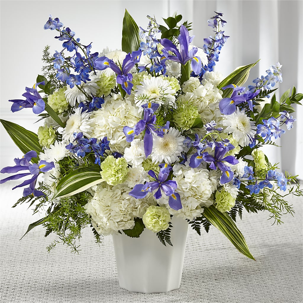 Soft Serenity Floor Basket – MC MAHON'S HOUSE OF FLOWERS INC, Kingston ON