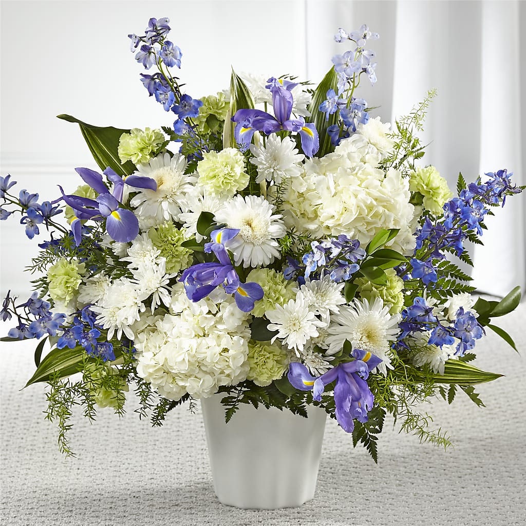 Soft Serenity Floor Basket – MC MAHON'S HOUSE OF FLOWERS INC, Kingston ON
