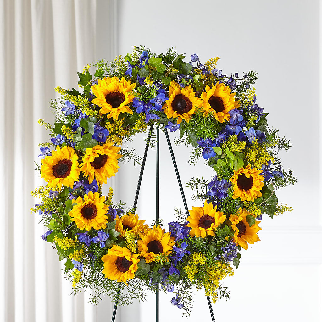 Bright Rays Wreath – MC MAHON'S HOUSE OF FLOWERS INC, Kingston ON
