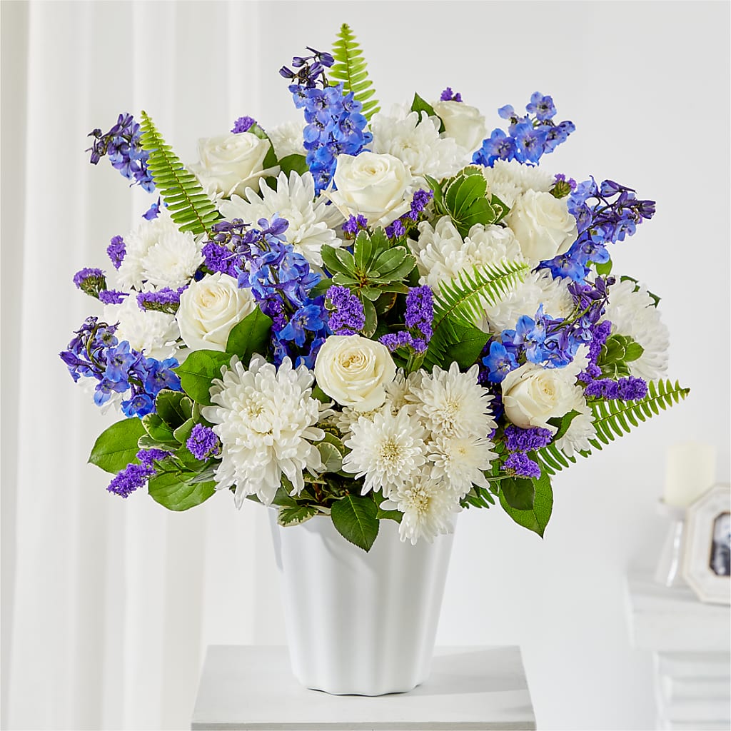 Hold Dear Tabletop Basket – MC MAHON'S HOUSE OF FLOWERS INC, Kingston ON
