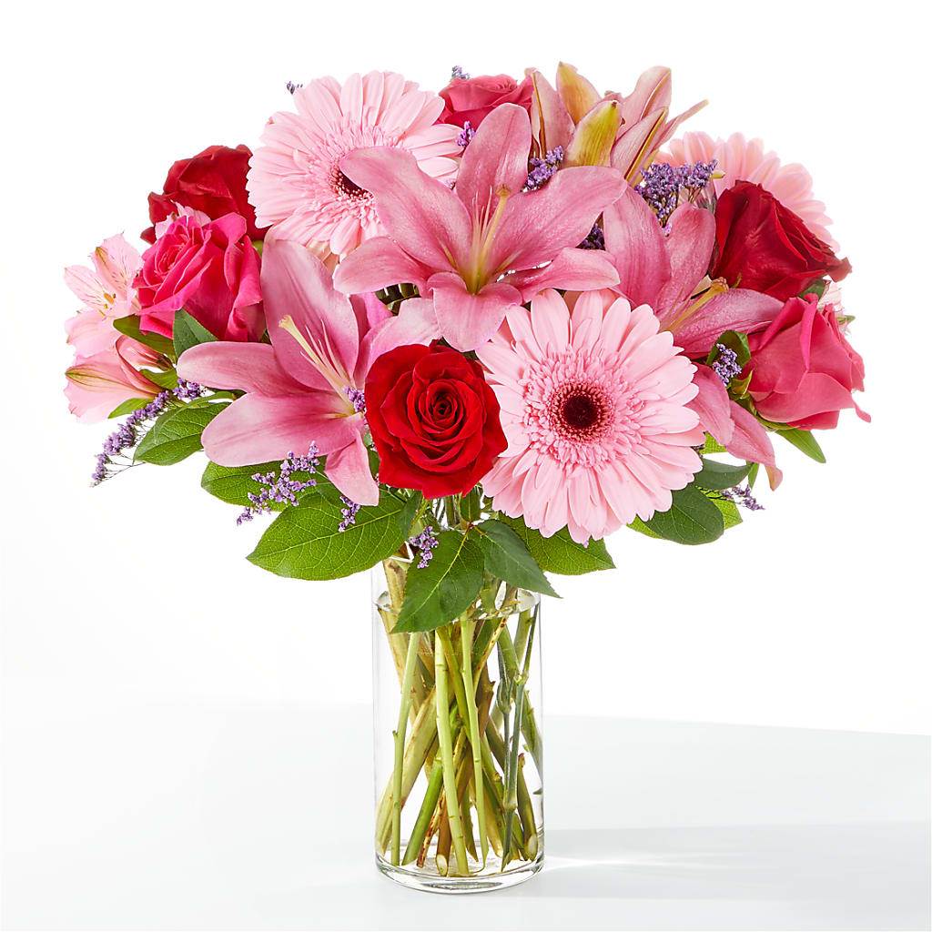 Lots of Love Bouquet – MC MAHON'S HOUSE OF FLOWERS INC, Kingston ON