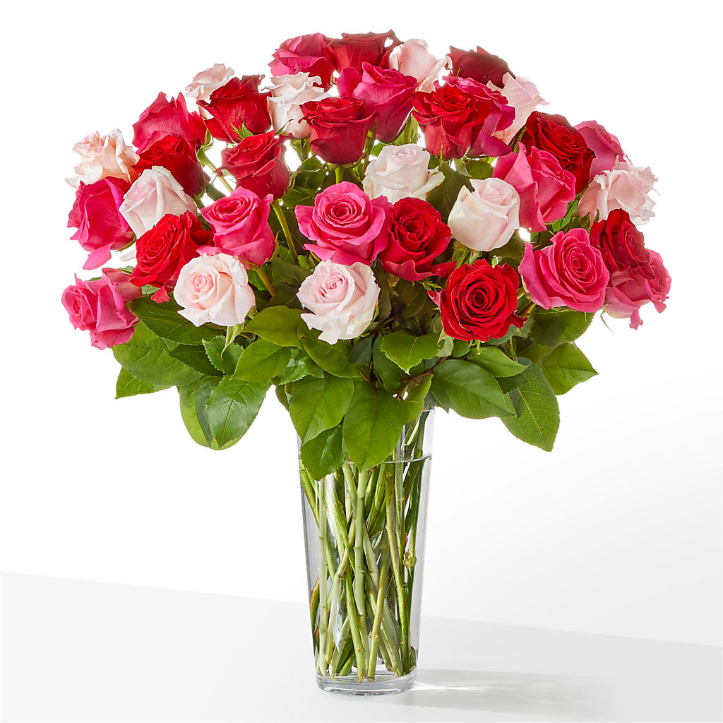 Charming Rose Bouquet – MC MAHON'S HOUSE OF FLOWERS INC, Kingston ON