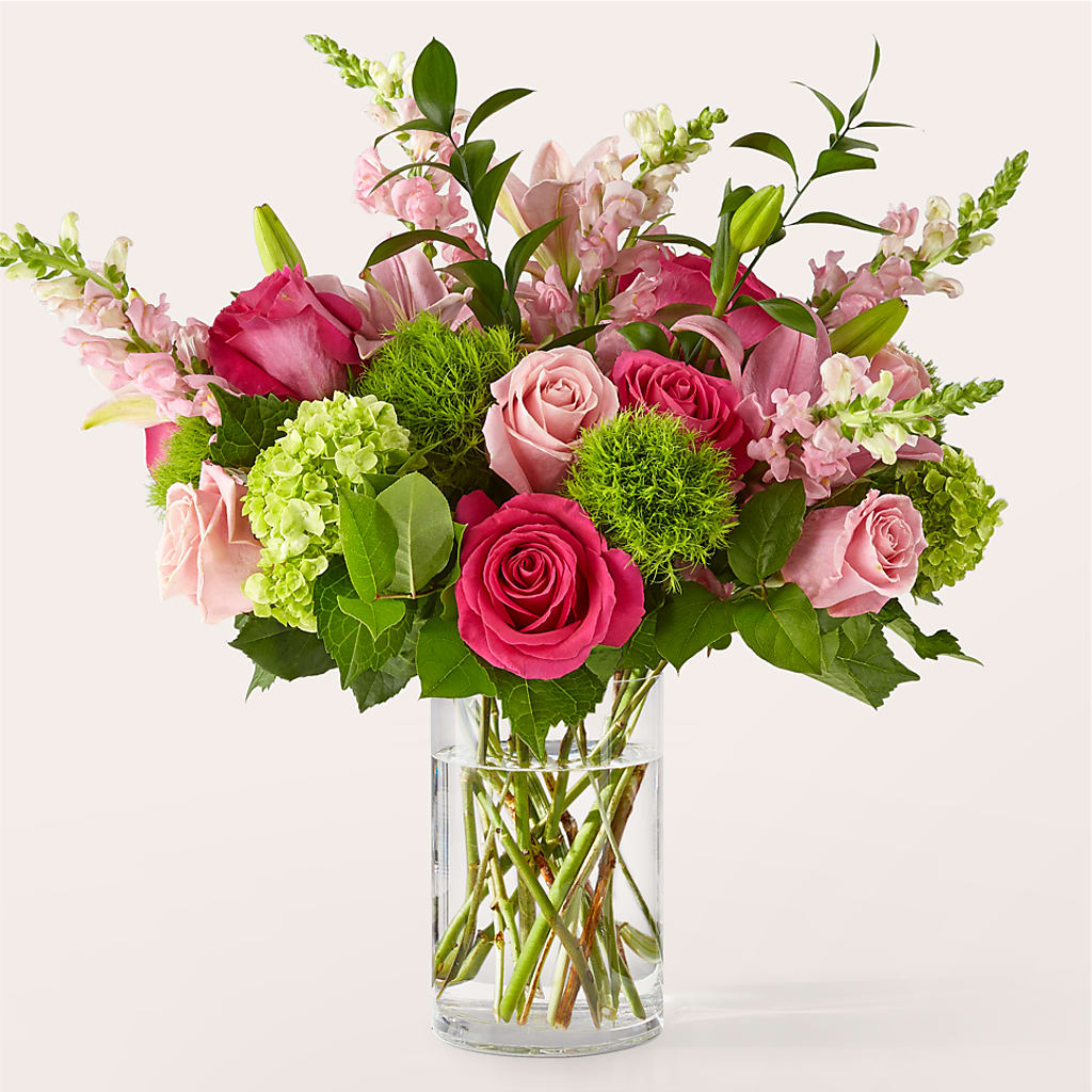 Fit for a Queen Luxury Bouquet – MC MAHON'S HOUSE OF FLOWERS INC, Kingston ON