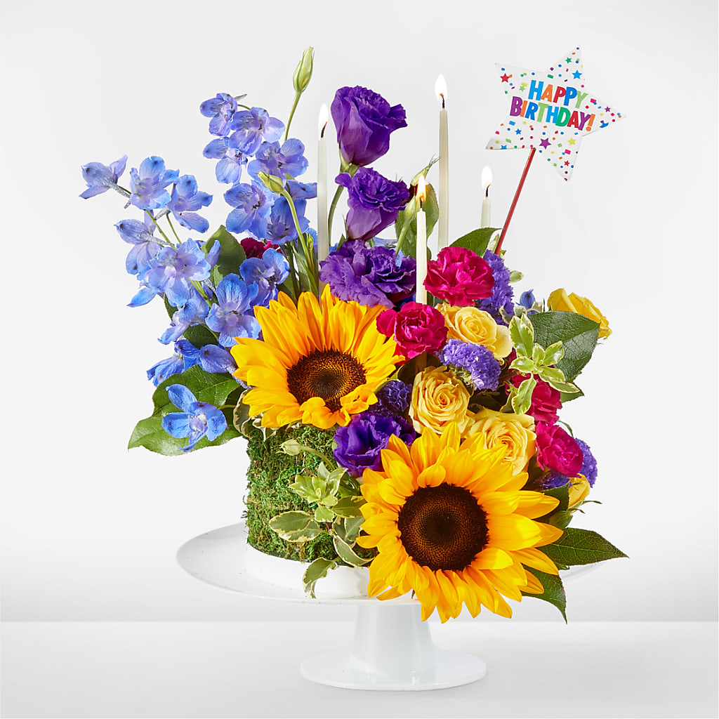 Star of the Day Floral Cake – MC MAHON'S HOUSE OF FLOWERS INC, Kingston ON