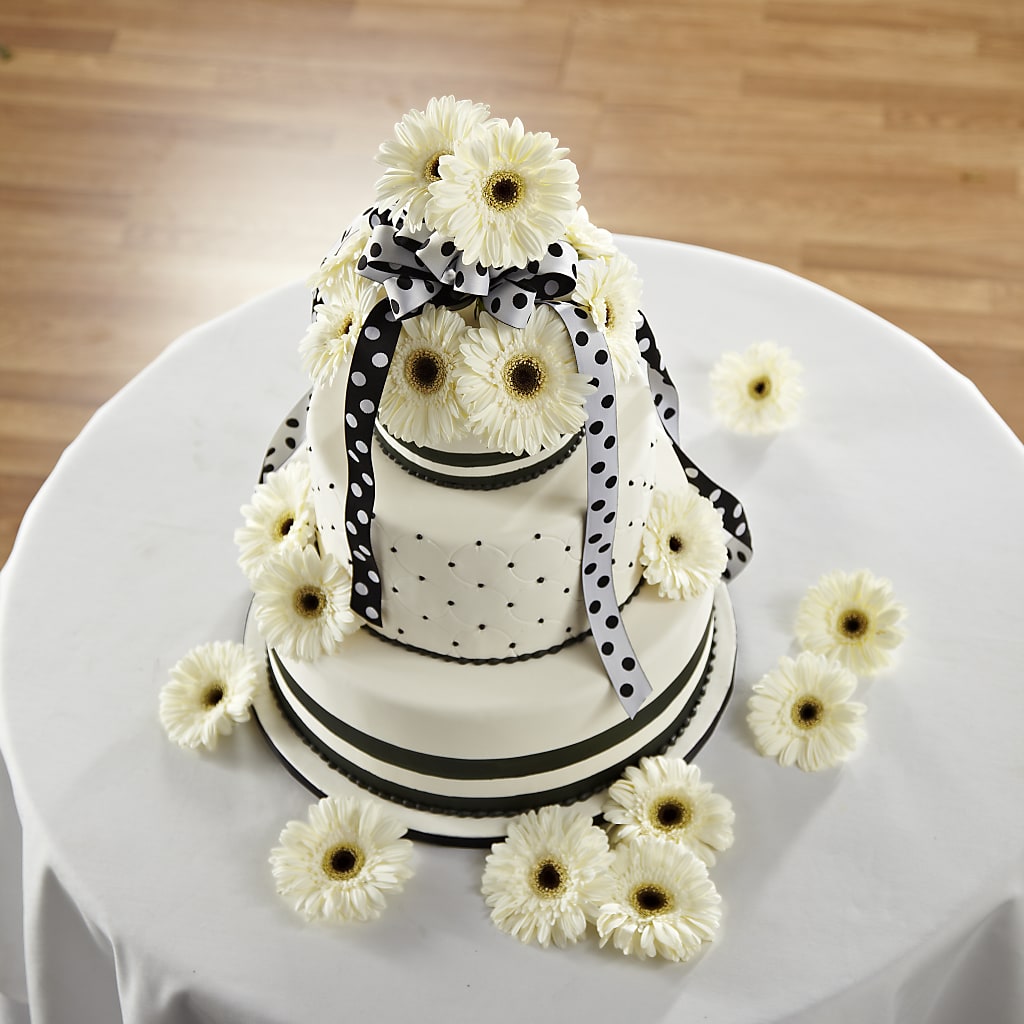 Simple Sophistication Cake Décor – MC MAHON'S HOUSE OF FLOWERS INC, Kingston ON