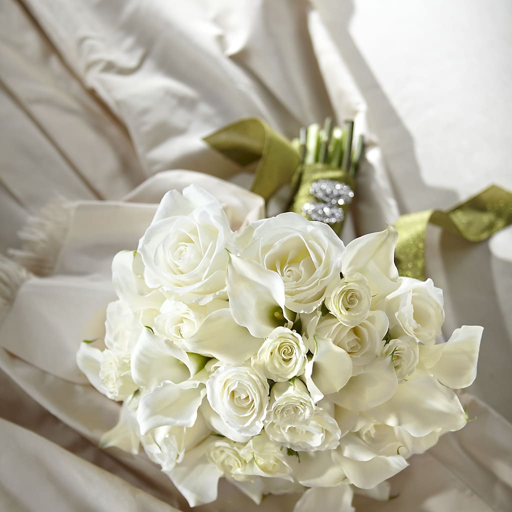 Serene Highness Bouquet – MC MAHON'S HOUSE OF FLOWERS INC, Kingston ON