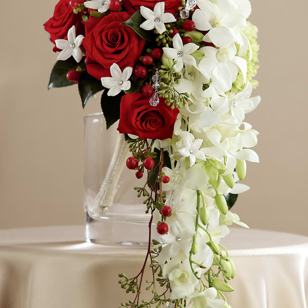 Here Comes the Bride Bouquet – MC MAHON'S HOUSE OF FLOWERS INC, Kingston ON