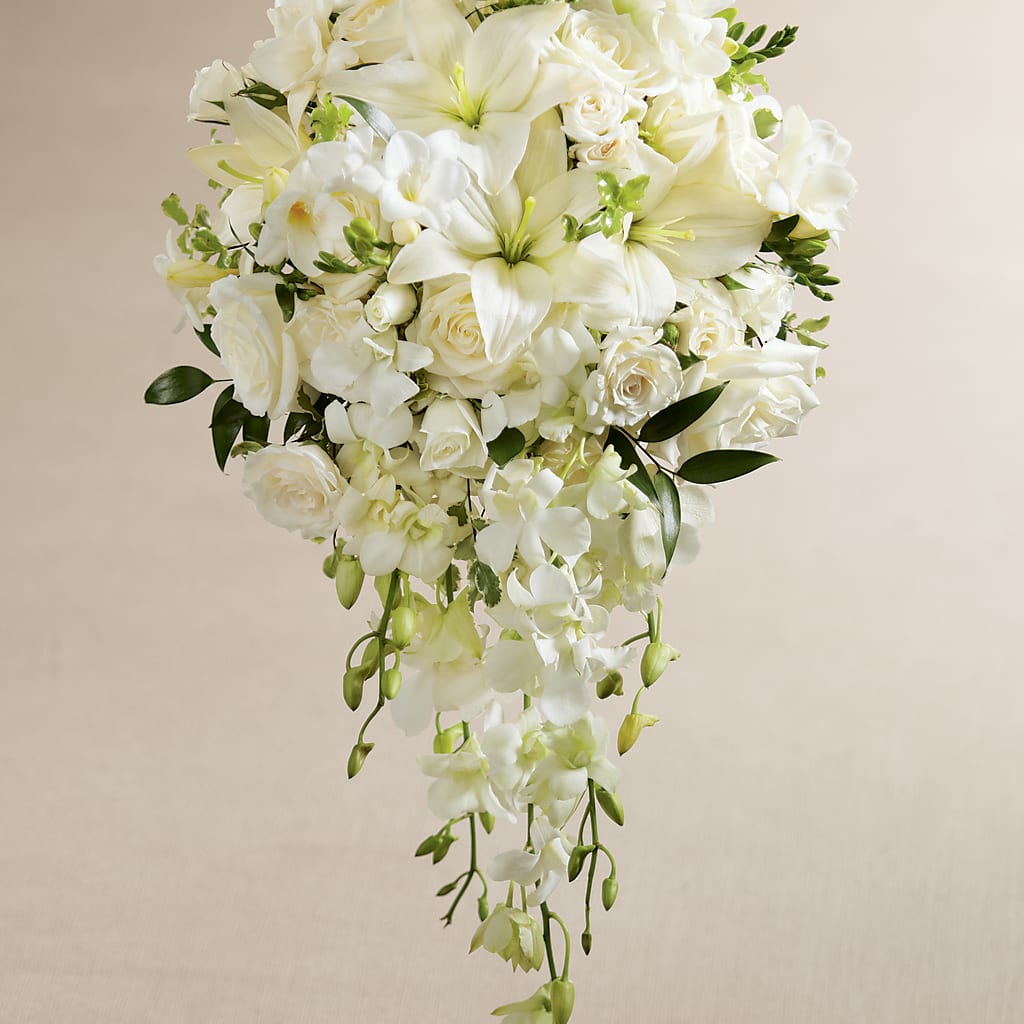 White Wonders Bouquet – MC MAHON'S HOUSE OF FLOWERS INC, Kingston ON