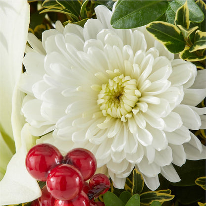 Festive Moments Tree – MC MAHON'S HOUSE OF FLOWERS INC, Kingston ON