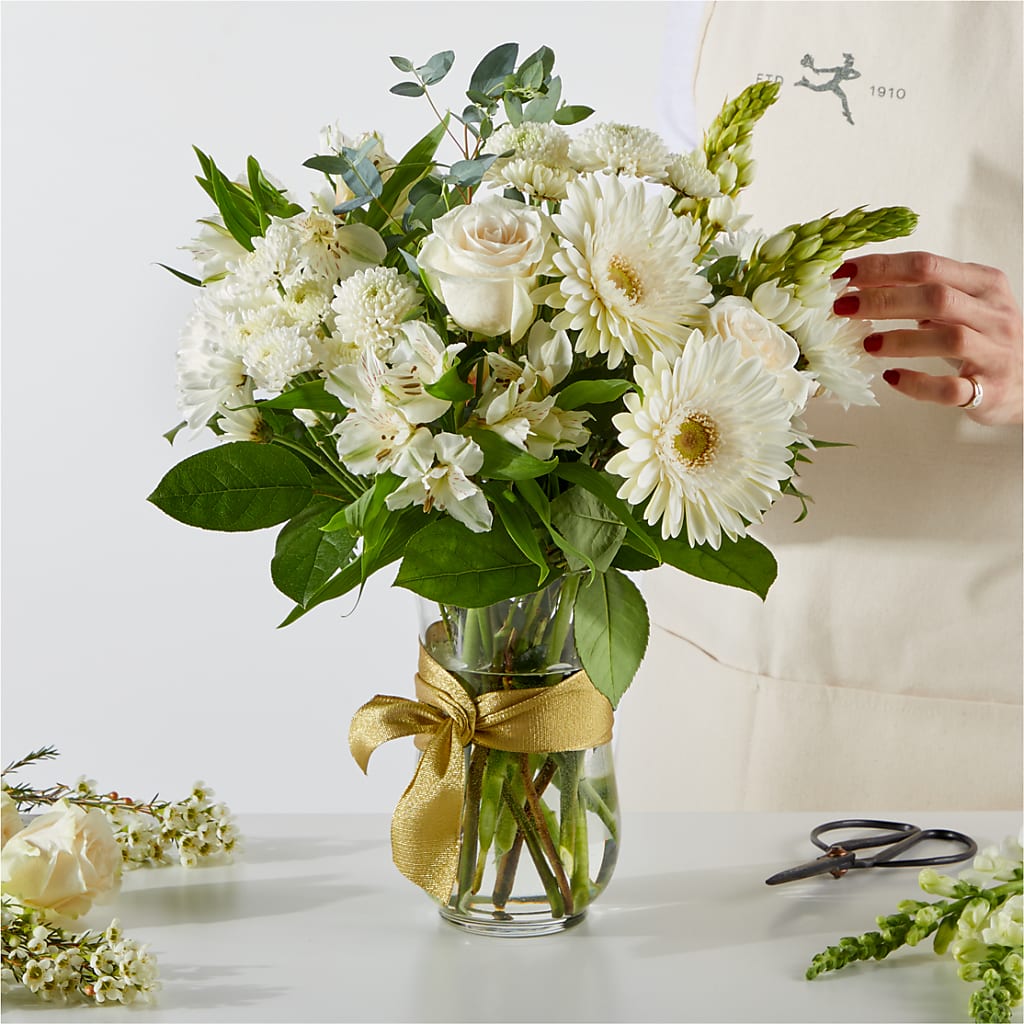 New Beginnings – A Florist Original – MC MAHON'S HOUSE OF FLOWERS INC, Kingston ON