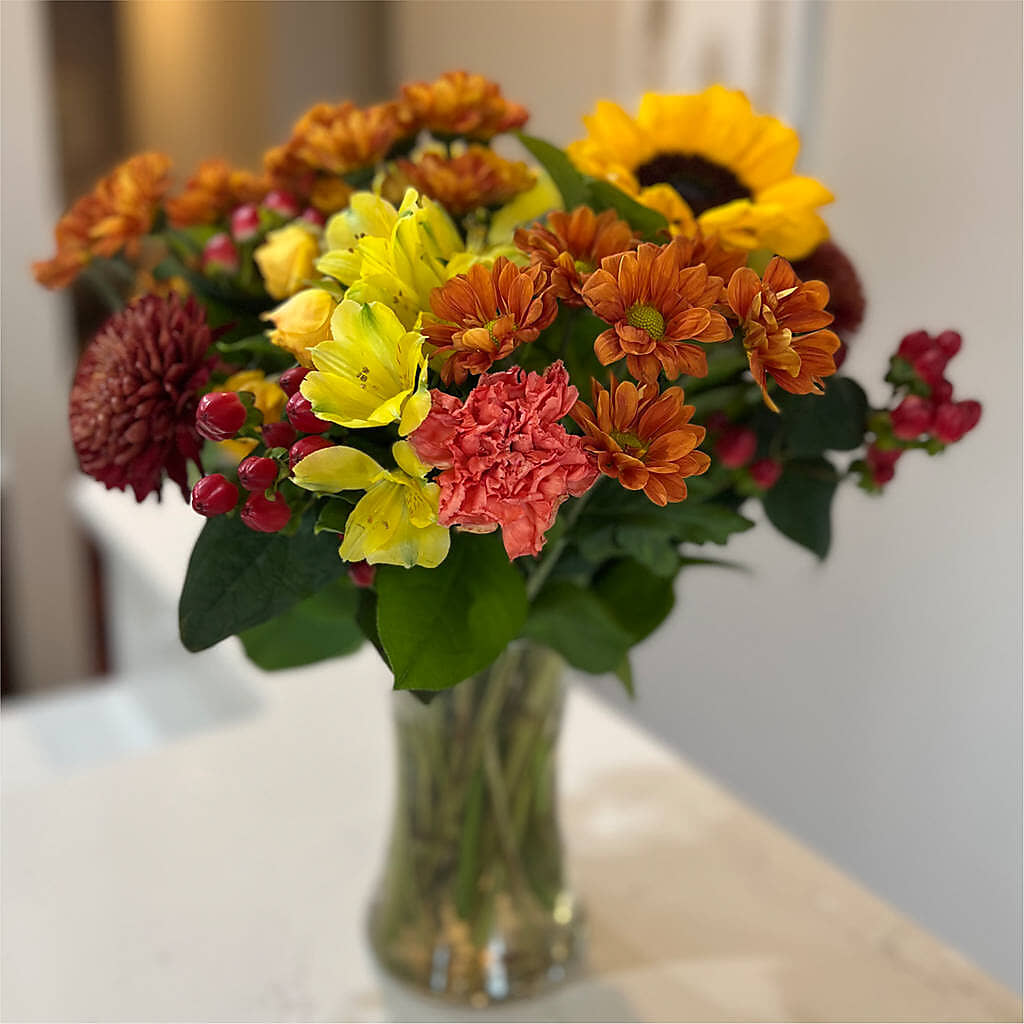Fall Delight – A Florist Original – MC MAHON'S HOUSE OF FLOWERS INC, Kingston ON