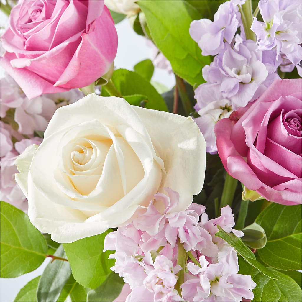 Springtime Spritz Bouquet – MC MAHON'S HOUSE OF FLOWERS INC, Kingston ON