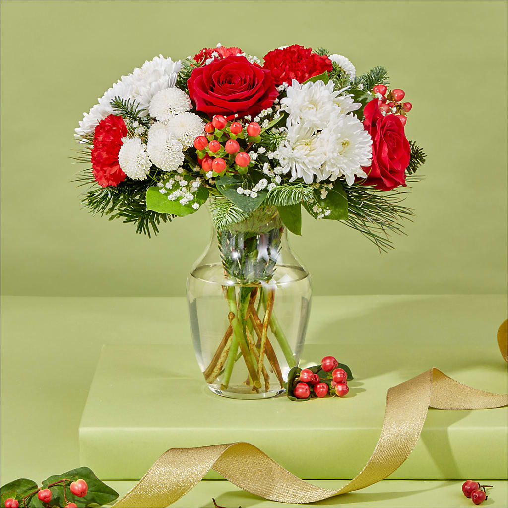 Chance of Flurries Bouquet – MC MAHON'S HOUSE OF FLOWERS INC, Kingston ON