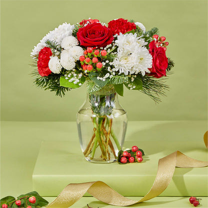Chance of Flurries Bouquet – MC MAHON'S HOUSE OF FLOWERS INC, Kingston ON