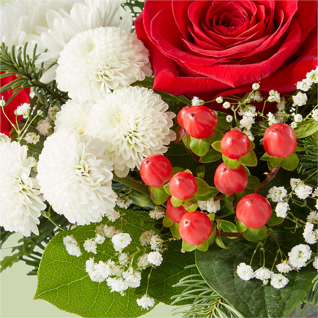 Chance of Flurries Bouquet – MC MAHON'S HOUSE OF FLOWERS INC, Kingston ON