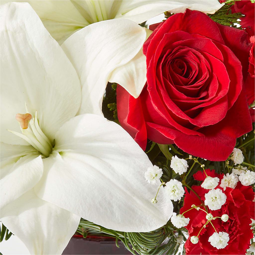 Holiday Season Bouquet – MC MAHON'S HOUSE OF FLOWERS INC, Kingston ON