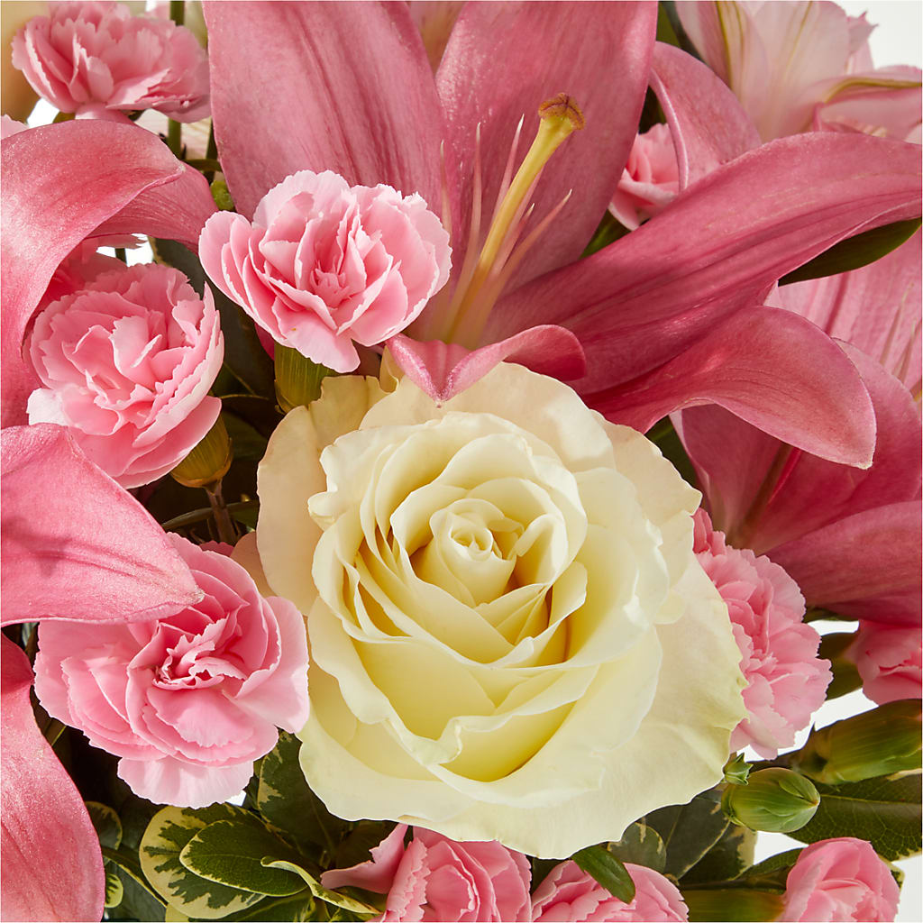 Piece of Cake Bouquet – MC MAHON'S HOUSE OF FLOWERS INC, Kingston ON