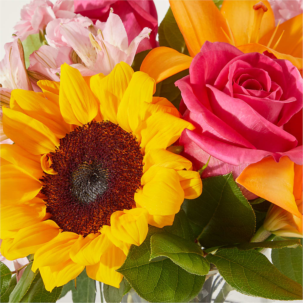 In Full Swing Bouquet – MC MAHON'S HOUSE OF FLOWERS INC, Kingston ON