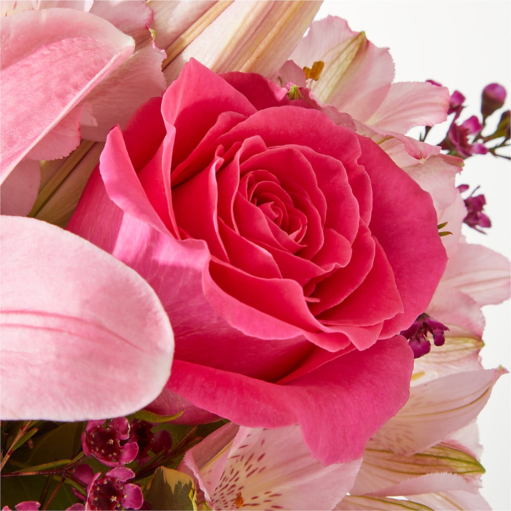 Lucky in Love Bouquet – MC MAHON'S HOUSE OF FLOWERS INC, Kingston ON