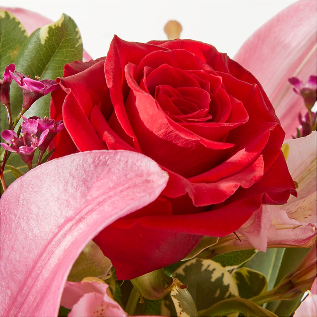 Lucky in Love Bouquet – MC MAHON'S HOUSE OF FLOWERS INC, Kingston ON