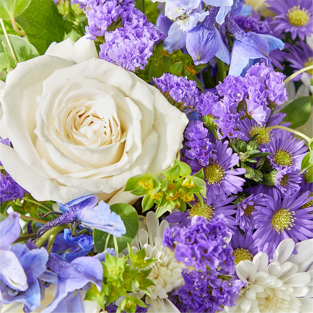 Genuine Gestures Bouquet – MC MAHON'S HOUSE OF FLOWERS INC, Kingston ON