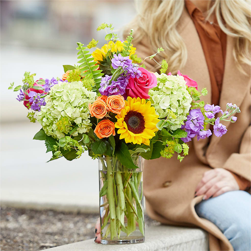 Vibrant Greetings Bouquet – MC MAHON'S HOUSE OF FLOWERS INC, Kingston ON