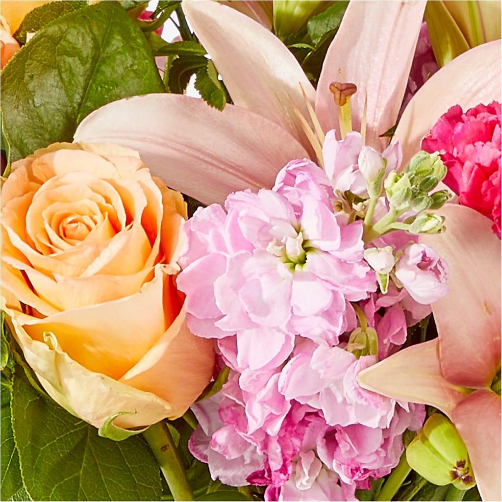 Bisous Bouquet – MC MAHON'S HOUSE OF FLOWERS INC, Kingston ON
