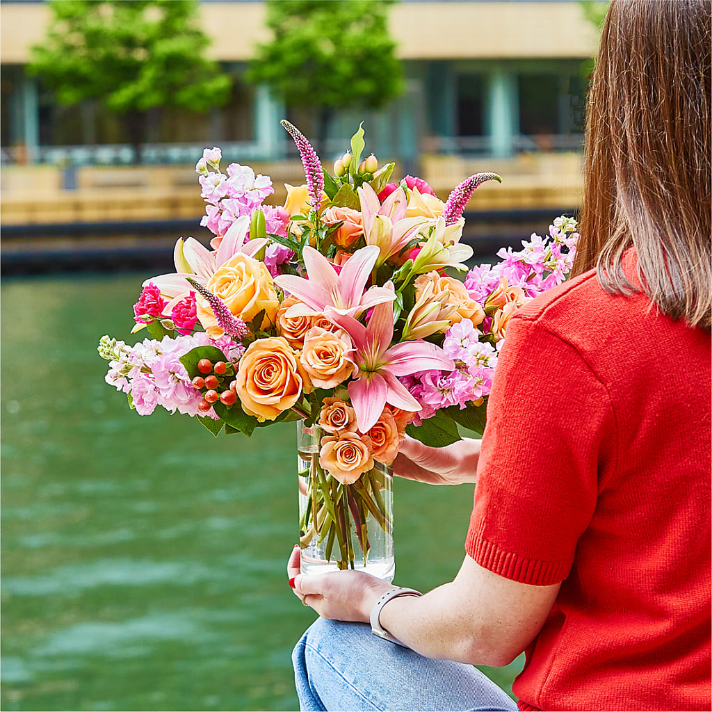 Bisous Bouquet – MC MAHON'S HOUSE OF FLOWERS INC, Kingston ON