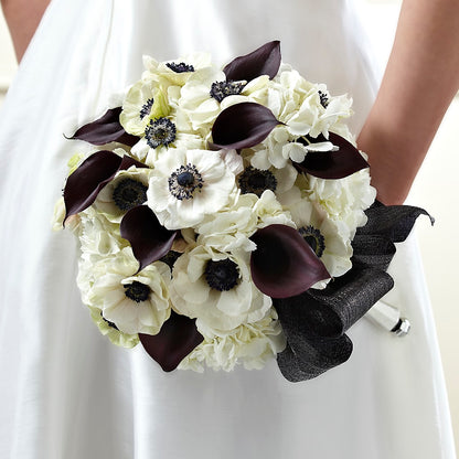 To Have and To Hold Bouquet – MC MAHON'S HOUSE OF FLOWERS INC, Kingston ON